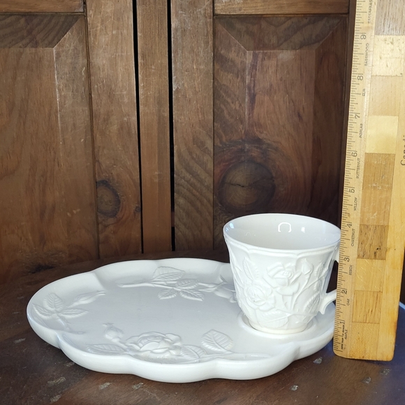 White Embossed Rose Cup and Snack Plate Set - Picture 6 of 13
